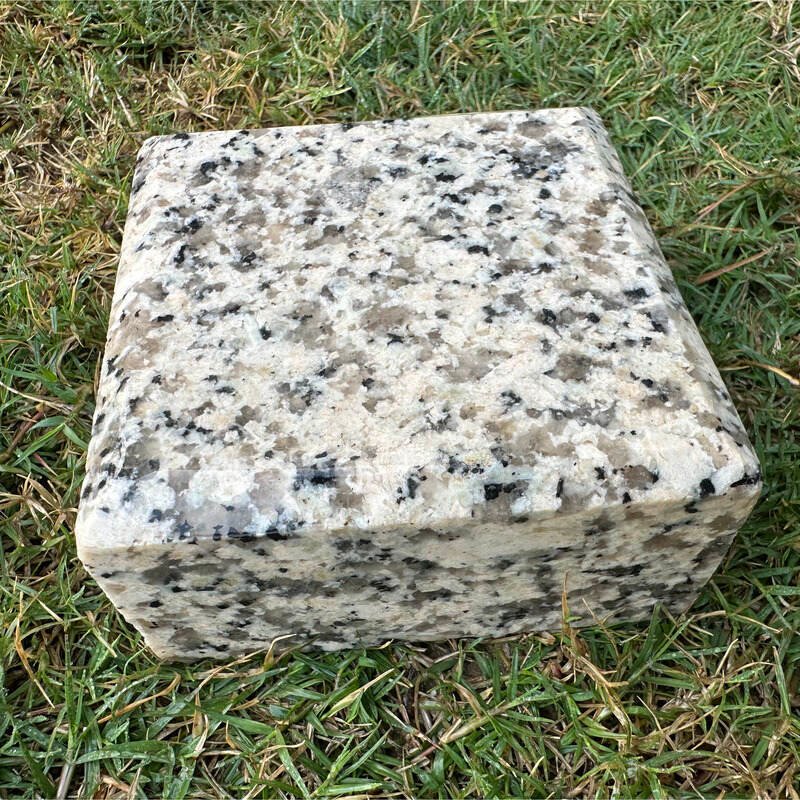 yellow Granite cobblestoneIMG 52